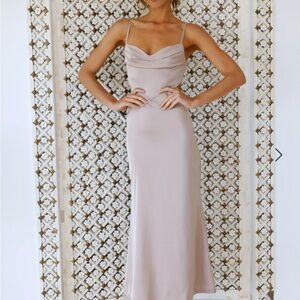 Elegant Women's Beige Dress